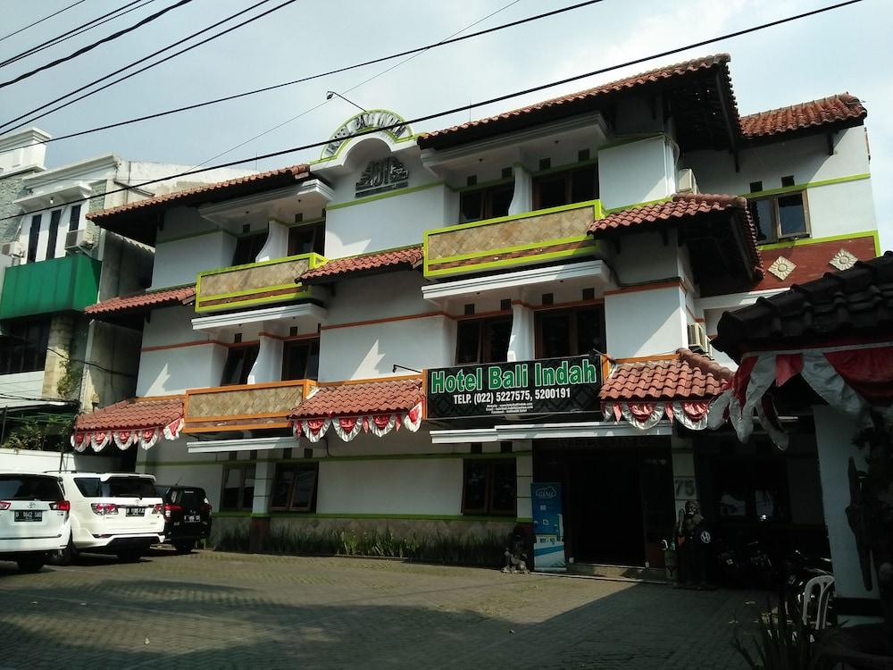 Oyo 1945 Hotel Bali Indah บันดุง ภายนอก รูปภาพ
